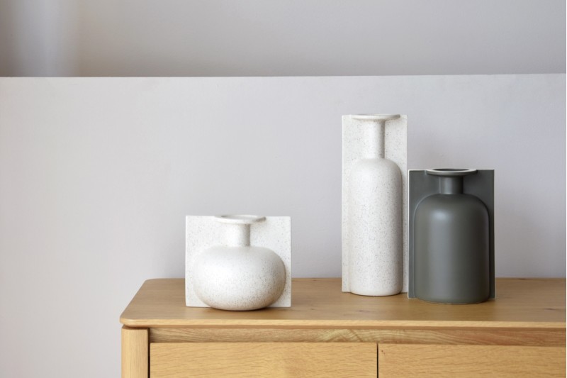 COLLECTION LAC : VASES EN CÉRAMIQUE. BLANC VERT MAT | VP Interiorismo